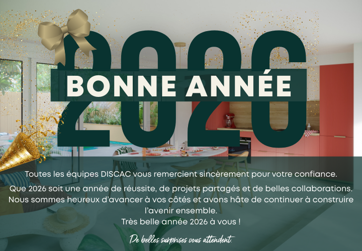 Cuisine moderne façade bois et plan de travail noir - Fabricant Discac